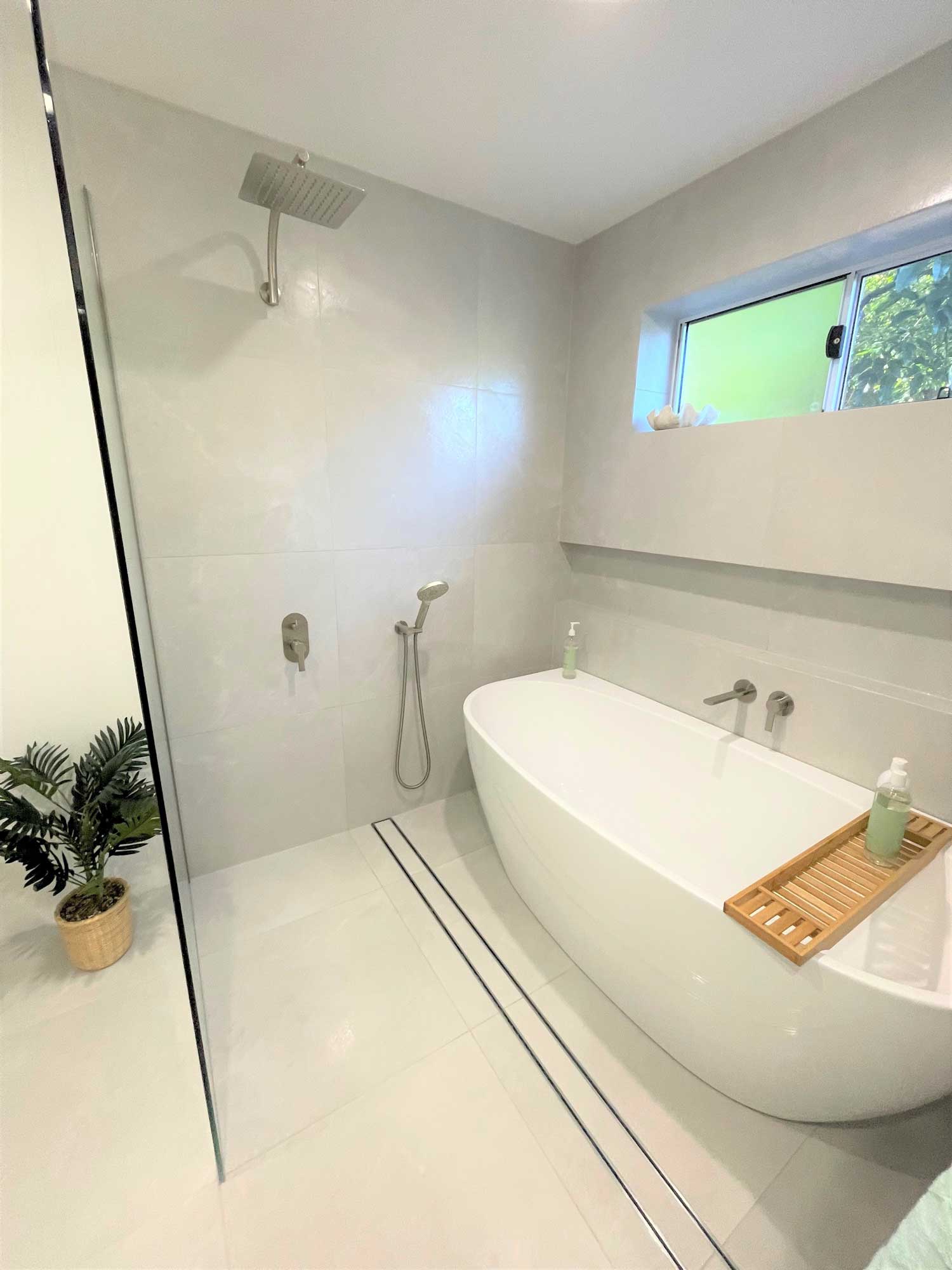Bathroom Bathtub — Home Builders in Burleigh, QLD